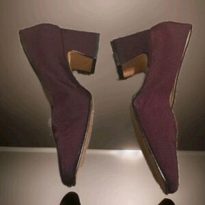 NINE WEST Women’s 6.5M Plum Fabric Square Toe Block  Heel Pumps